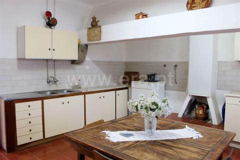 Вилла с 3 спальнями в Барселуш, Португалия № 199275