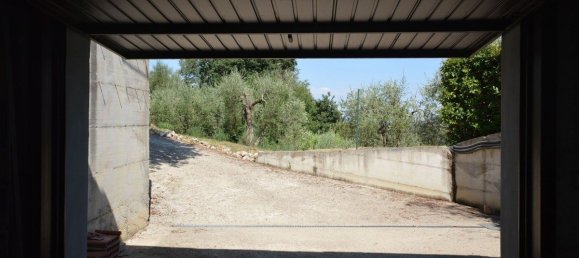 5 bedrooms Villa in Chiusi, Italy No. 52737 7