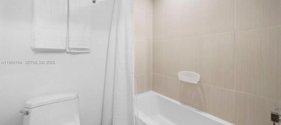 2 Schlafzimmer Gewerbliche Immobilien in Miami, USA, Nr. 615788 4