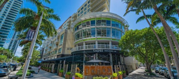 2 Schlafzimmer Gewerbliche Immobilien in Miami, USA, Nr. 615788 2