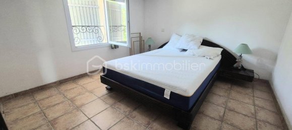 Villa de 5 dormitorios en Saint-Saturnin-les-Apt, France No. 360912 16