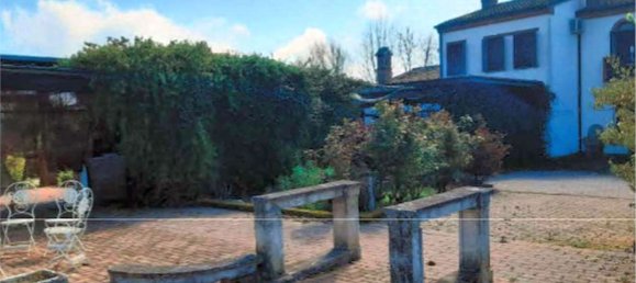 Gewerbliche Immobilie in Gaiba, Italy 772m², Nr. 53445 6