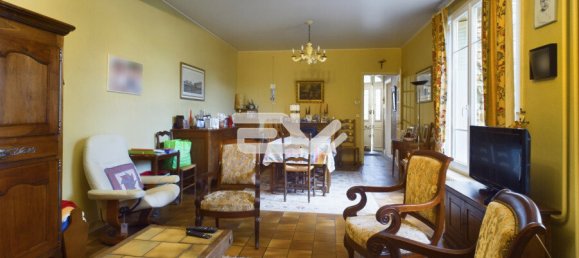 Casa de 5 dormitorios en Fismes, France No. 52150 9