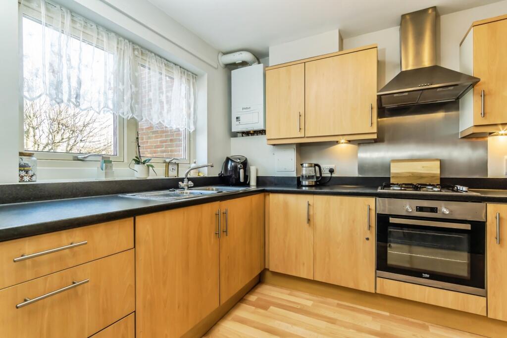 2 Schlafzimmer Wohnung in South Croydon, United Kingdom, Nr. 7995