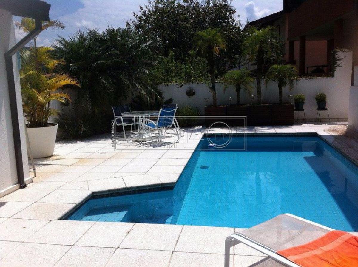 Дом с 4 спальнями в Сан-Паулу, Бразилия № 585014