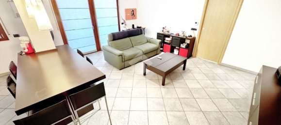 3 bedrooms Apartment in Parma, Italy No. 370885 5