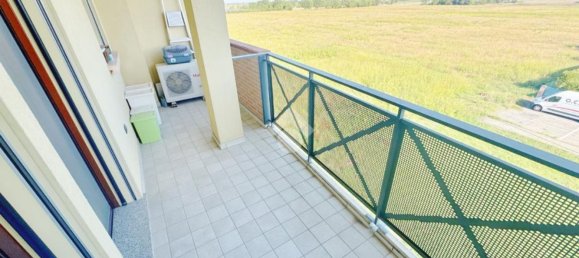 3 bedrooms Apartment in Parma, Italy No. 370885 8