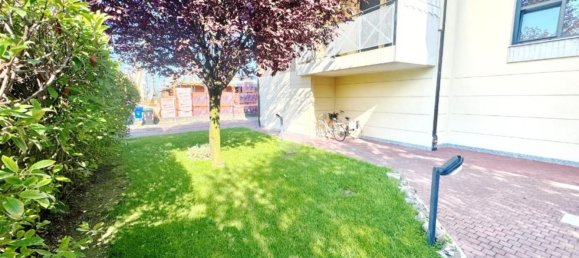 3 bedrooms Apartment in Parma, Italy No. 370885 26