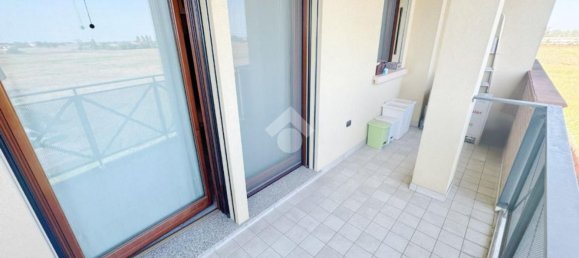 3 bedrooms Apartment in Parma, Italy No. 370885 10