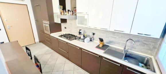 3 bedrooms Apartment in Parma, Italy No. 370885 11