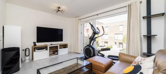 3 bedrooms House in Harrow, United Kingdom No. 5696 9