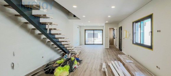 3 bedrooms House in Cascais, Portugal No. 104135 8