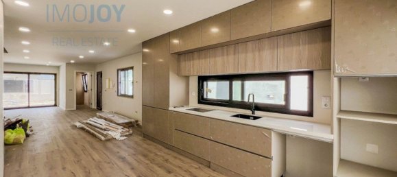 3 bedrooms House in Cascais, Portugal No. 104135 10