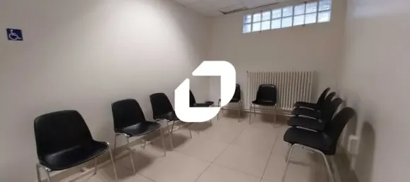 753m² Office in Les Clayes-sous-Bois, France No. 302388 6