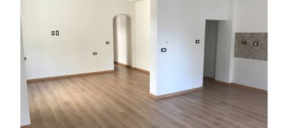 5-Zimmer Wohnung in Genoa, Italy, Nr. 254305 8