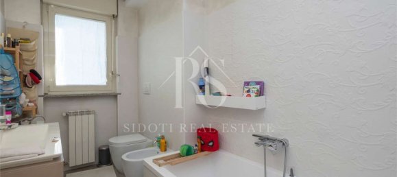 3 rooms Apartment in Pioltello, Italy No. 2578 4