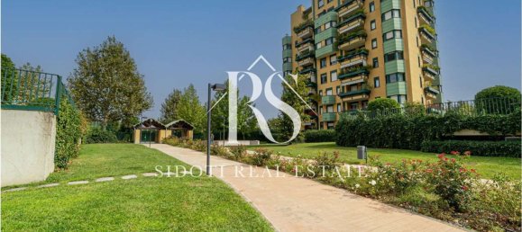 3 rooms Apartment in Pioltello, Italy No. 2578 81