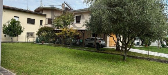 7 bedrooms Apartment in Treviso, Italy No. 331614 24