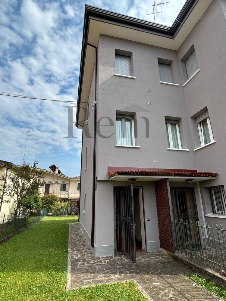 7 bedrooms Apartment in Treviso, Italy No. 331614