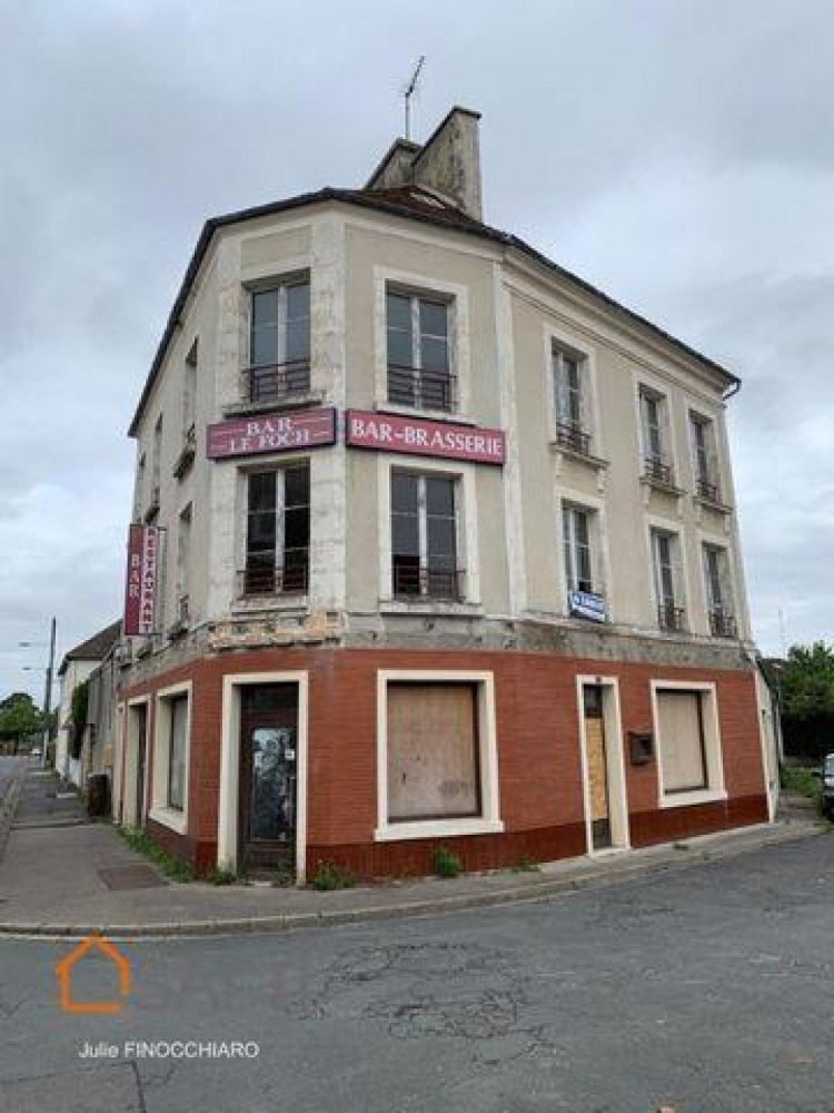 Escritório em Falaise, France 628 m² N.º 20680