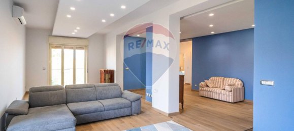 5 rooms Apartment in San Giovanni la Punta, Italy No. 123268 3