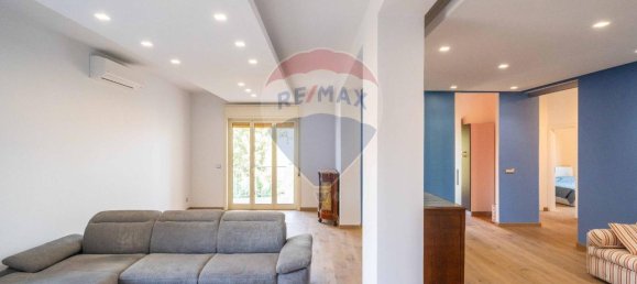 5 rooms Apartment in San Giovanni la Punta, Italy No. 123268 4