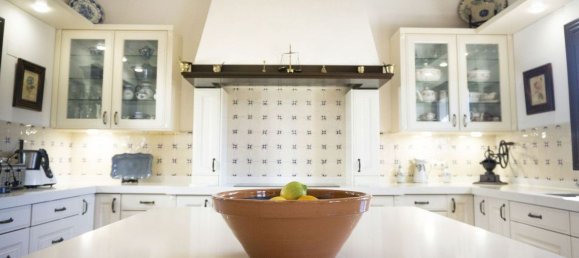 5 bedrooms Villa in Malaga, Spain No. 146693 10