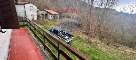 2 bedrooms House in Rocchetta di Vara, Italy No. 149093 8