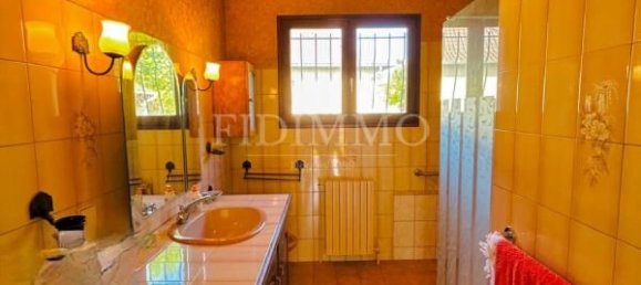 3 Schlafzimmer Haus in Chennevieres-sur-Marne, France, Nr. 175906 12