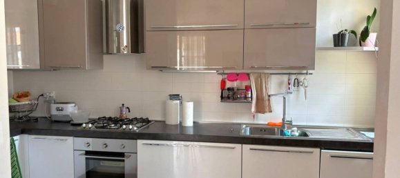 2 bedrooms Penthouse in Florence, Italy No. 329717 2