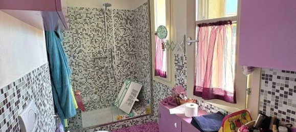 2 bedrooms Penthouse in Florence, Italy No. 329717 18