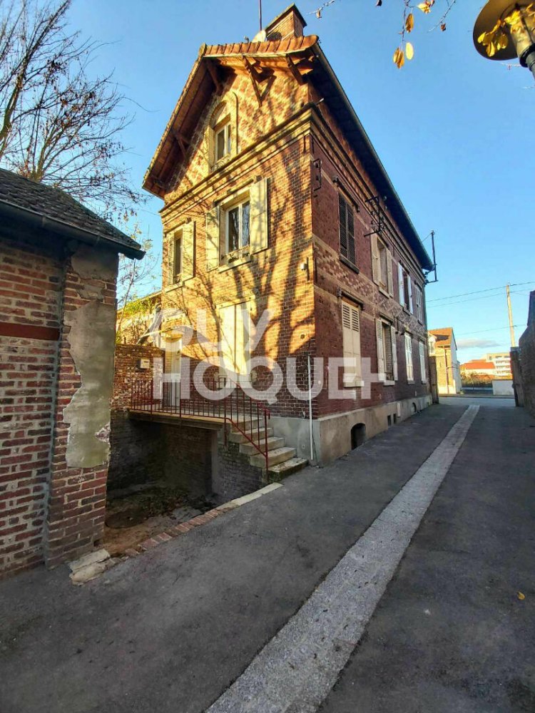 3 bedrooms House in Compiegne, France No. 43493