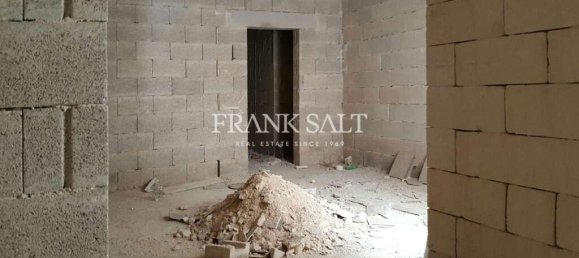 244m² Office in Swieqi, Malta No. 12021 4