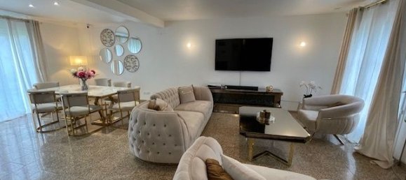 3 Schlafzimmer Haus in Noyon, France, Nr. 286310 2