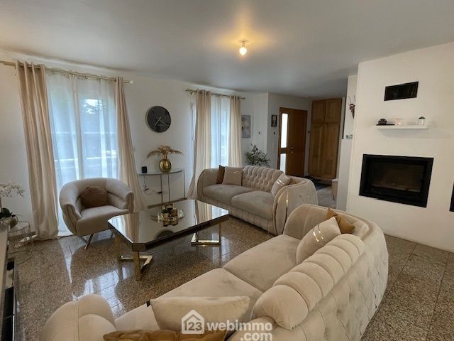 3 Schlafzimmer Haus in Noyon, France, Nr. 286310