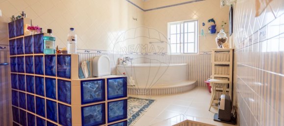 551m² Commercial property in Coruche, Portugal No. 62098 20