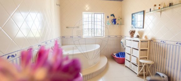 551m² Commercial property in Coruche, Portugal No. 62098 21