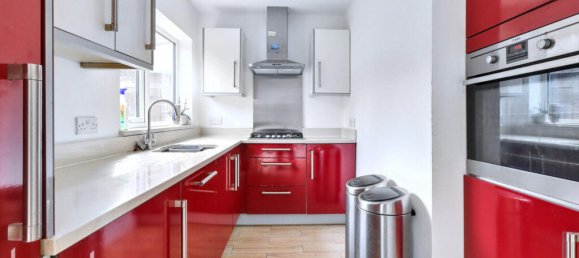 3 Schlafzimmer Haus in Caterham, United Kingdom, Nr. 4865 6