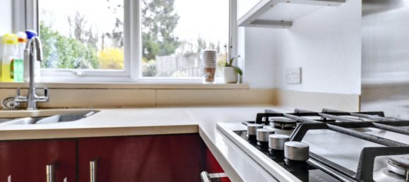 3 Schlafzimmer Haus in Caterham, United Kingdom, Nr. 4865 7