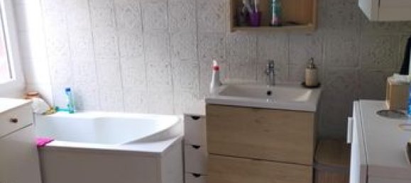 3 Schlafzimmer Haus in Leugny, France, Nr. 363983 9