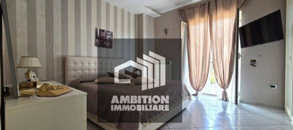 5 chambres Duplex à Mugnano di Napoli, Italy No. 340033 11