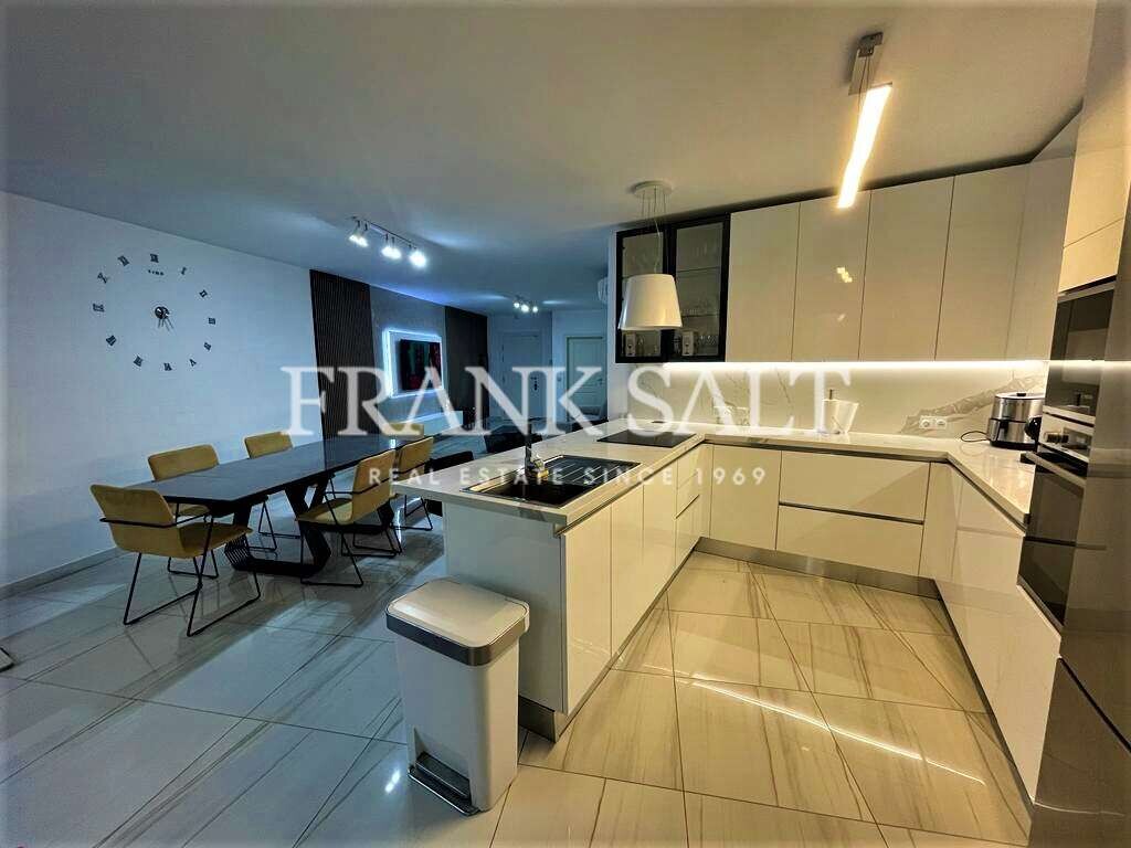 Apartamento de 2 dormitorios en Swieqi, Malta No. 4954