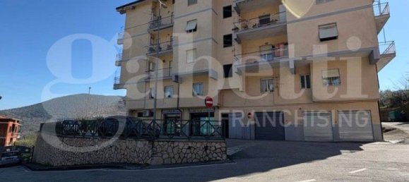 3 bedrooms Apartment in Montelanico, Italy No. 33520 2