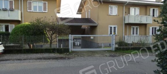 Apartamento de 3 divisões em Gorla Minore, Italy N.º 10539 15