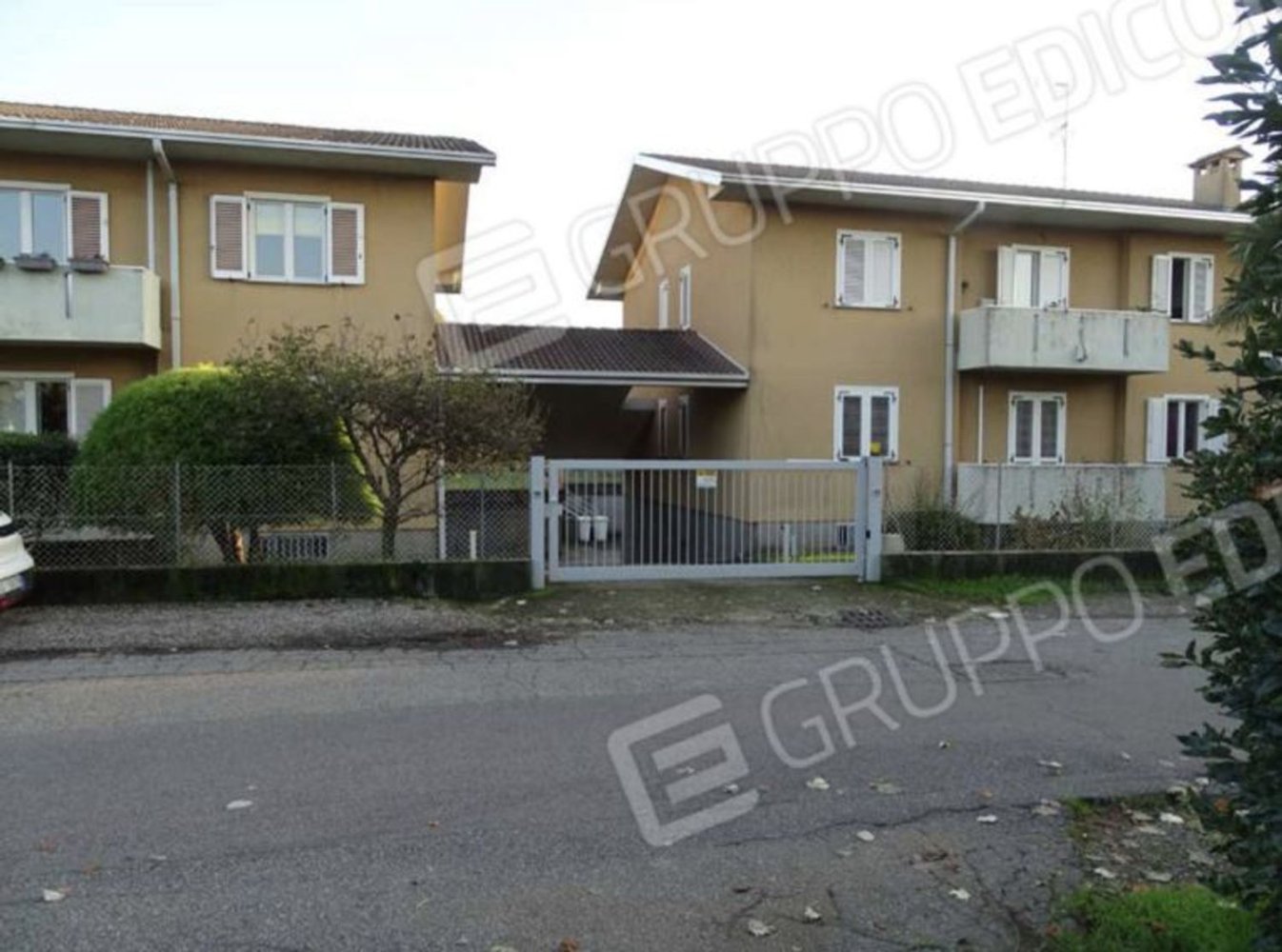 Apartamento de 3 divisões em Gorla Minore, Italy N.º 10539