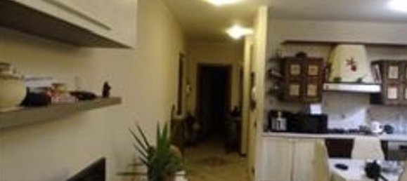 Apartamento de 3 divisões em Gorla Minore, Italy N.º 10539 4