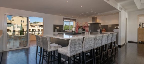 4 bedrooms Penthouse in Marbella, Spain No. 186058 34