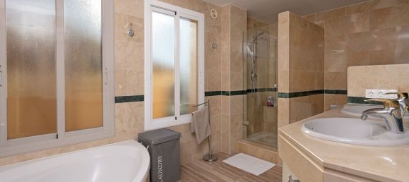 4 bedrooms Penthouse in Marbella, Spain No. 186058 38