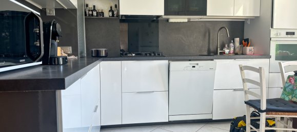 Casa de 4 dormitorios en Saint-Apollinaire, France No. 305683 5