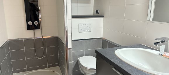 Casa de 4 dormitorios en Saint-Apollinaire, France No. 305683 8